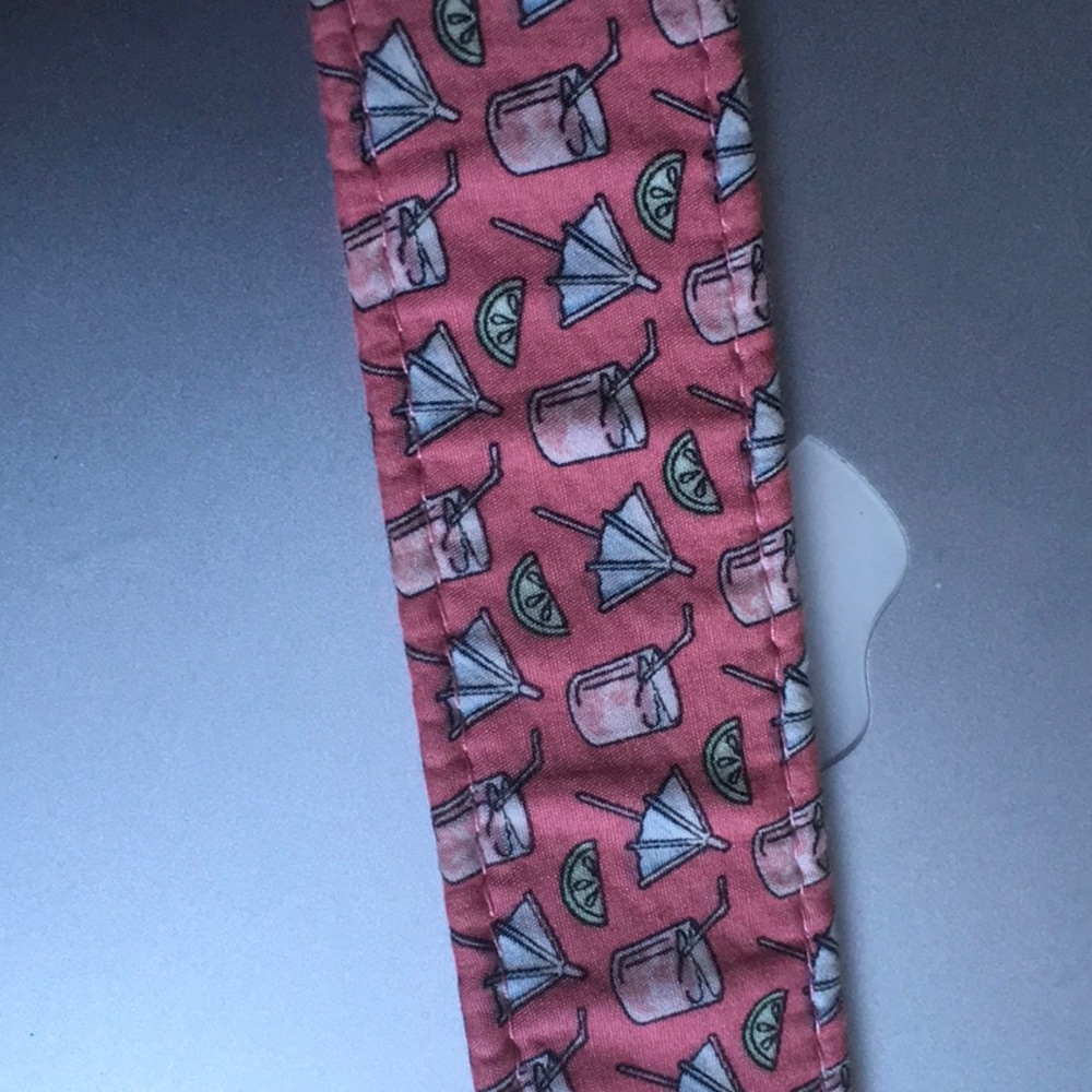 Vineyard vines belt